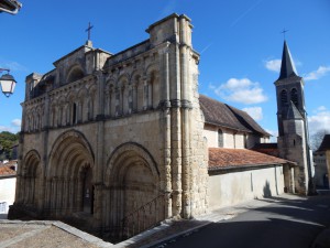 Èglise Saint Jacques 12. - 17. Jahrhundert