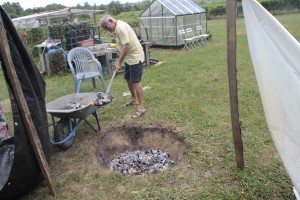 aber - 3 grosse " Agneau Gigot " im Erdloch , nach Art der Aborigines 